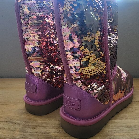 UGG Classic Pink Short Sequin Boots Womens Sz 10Like New w/ Box